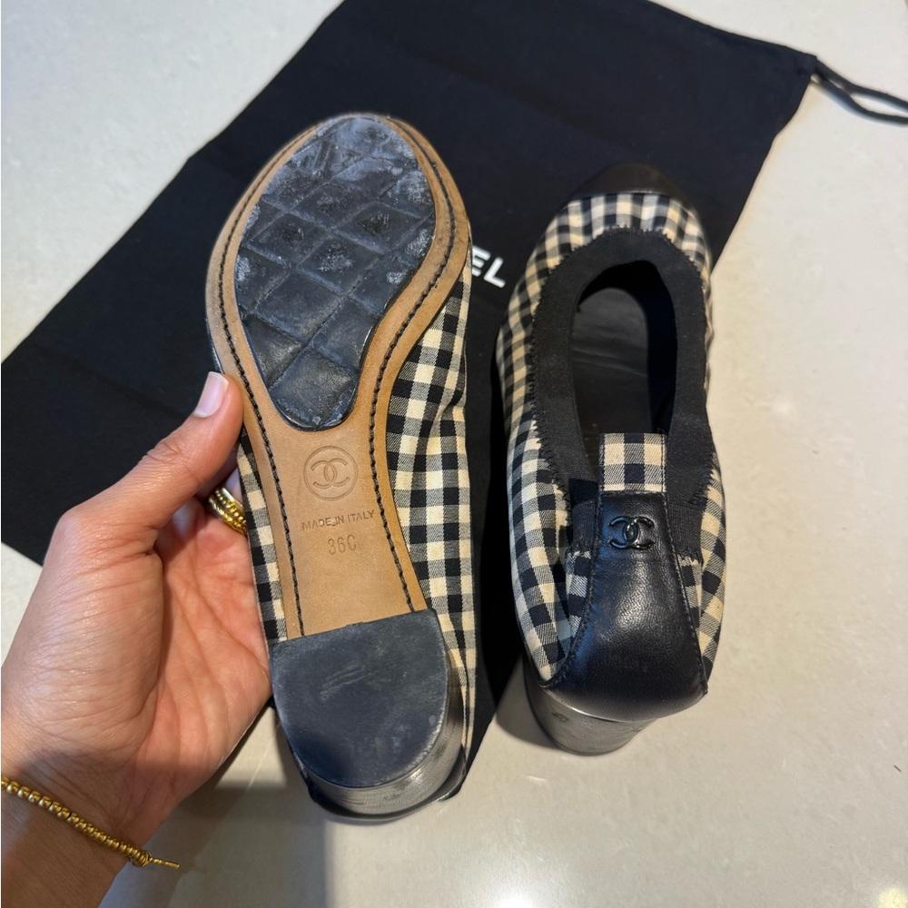 RARE Vintage CHANEL Black & White Gingham Cap-Toe Ballet Pump - Picture 5 of 11